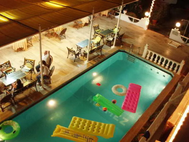 Kusmez Hotel Altınkum